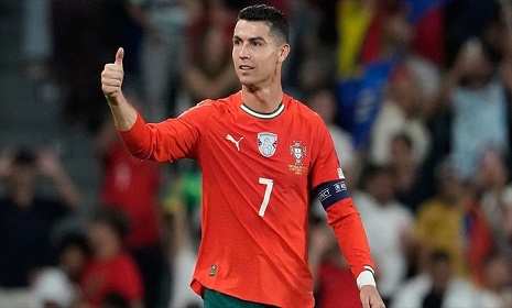 ‘রোনালদোর ক্ষুধা এখনো ট্রফি না পাওয়া তরুণের মতো’