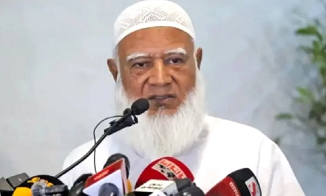 ‘দুটি সার্চলাইট আমাদের দিকে তাক করা’