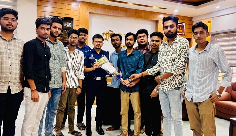 ফরিদপুরে পুলিশ সুপারের সঙ্গে হিন্দু ছাত্র পরিষদের সৌজন্য সাক্ষাৎ