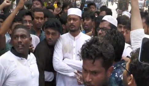 ঝিনাইদহে নাসীরুদ্দীন পাটওয়ারীর ওপর হামলা