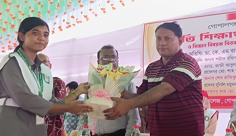 শিক্ষার্থীদের রাজনীতি সচেতন হওয়ার পরামর্শ দিলেন বাবর এমপি
