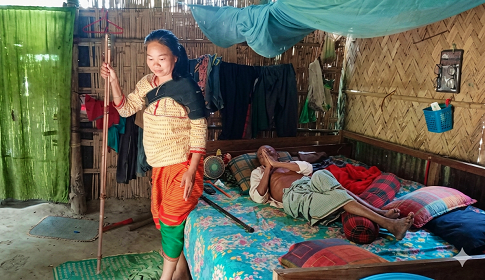 অসহায় তঞ্চঙ্গ্যা পরিবারের পাশে ‘পজেটিভ কাপ্তাই’