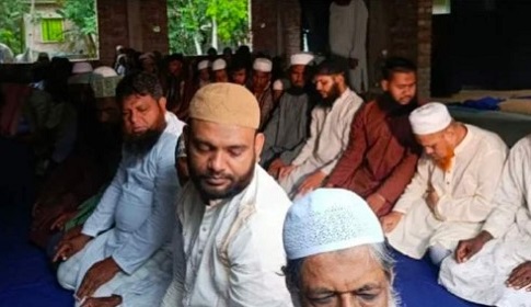 সাতক্ষীরায় ২৫ গ্রামে ঈদ উদযাপন, চলছে পশু কোরবানি 