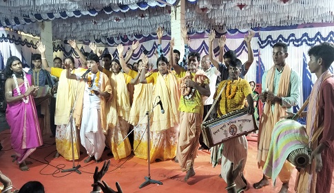 ঈশ্বরদী ঠাকুরবাড়িতে ৩২ প্রহরব্যাপী মহানামযজ্ঞ মহোৎসব সম্পন্ন