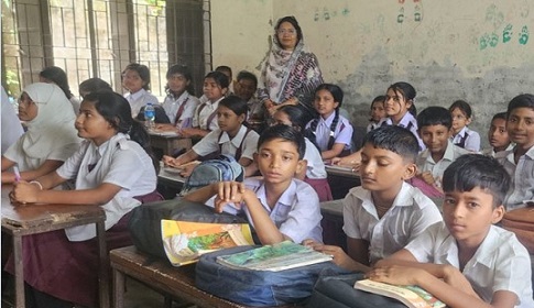 নড়াইলে ২৮০টি প্রাথমিক বিদ্যালয় চলছে ভারপ্রাপ্ত প্রধান শিক্ষক দিয়ে