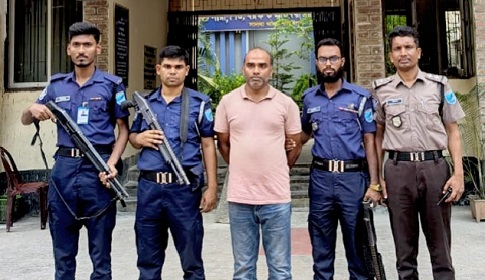 সালথায় ইউপি চেয়ারম্যান বাবু মোল্যা গ্রেপ্তার