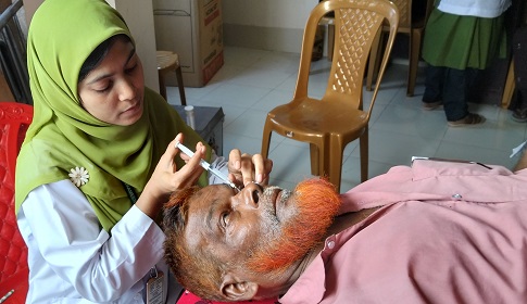 সোনাতলায় বিনামূল্যে চক্ষু ক্যাম্পে রোগীদের উপচে পড়া ভিড়