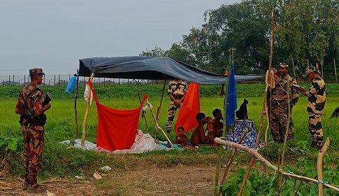 রৌমারী সীমান্তের শূন্যরেখায় ৭ দিন ধরে আটকে আছে ৫ যুবক