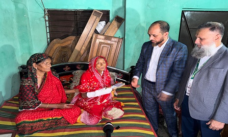চিকিৎসা কষ্টে থাকা কাঙালিনী সুফিয়ার দায়িত্ব নিলো বসুন্ধরা ফাউন্ডেশন