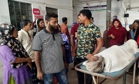 নড়াইলে ফুটবল খেলাকে কেন্দ্র করে বিরোধ, বৃদ্ধকে কুপিয়ে হত্যা