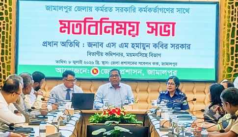 বুক সমান পানিতে বিজিবির টহল, সীমান্ত সড়ক দ্রুত সংস্কারের নির্দেশ