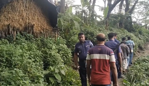 নগরকান্দায় মহাসড়কের পাশ থেকে অর্ধগলিত মরদেহ উদ্ধার