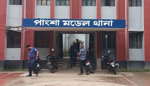 কুরআন শরীফ পোড়ানোর অপরাধে যুবক গ্রেফতার 