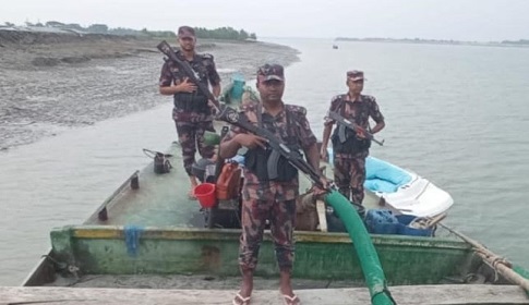 কপোতাক্ষ নদে অবৈধ বালু উত্তোলন, ভ্রাম্যমাণ আদালতে জরিমানা
