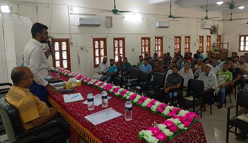 সাতক্ষীরায় পেশাজীবী চালকদের দক্ষতা ও সচেতনতা বিষয়ক প্রশিক্ষণ সম্পন্ন 