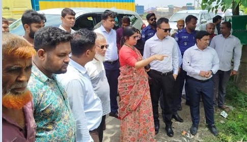 সাতক্ষীরায় খাল ও অপরিকল্পিত ঘের থেকে নেট-পাটা অপসারণ শুরু