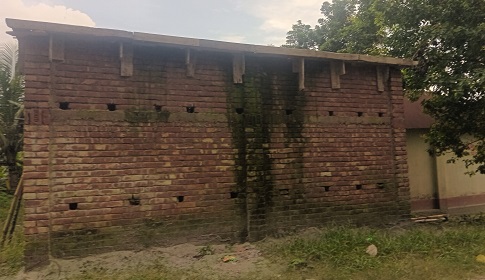 ফরিদপুরে মন্দিরের নামে জেলা পরিষদের জায়গা দখলের অভিযোগ