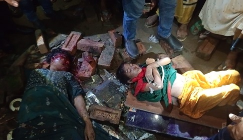 কালিগঞ্জে স্কুলছাত্রীকে শ্বাসরোধে হত্যা, ঘাতককে হত্যার পর ঘরবাড়ি ভাঙচুর 