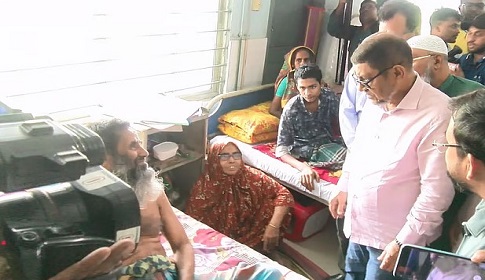 সাতক্ষীরা মেডিকেল কলেজ হাসপাতাল পরিদর্শনে স্বাস্থ্যমন্ত্রী 