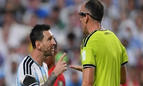 ‘মেসি আমাকে কিছুটা সমস্যায় ফেলেছিল’ 
