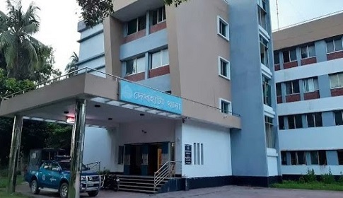 পারুলিয়ায় অপদ্রব্য পুশকৃত চিংড়ি বিনষ্ট, ৩ ব্যবসায়ীকে জরিমানা