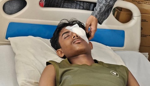 প্রধানমন্ত্রী, আলিফের পাশে যান 