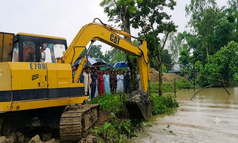 ফুলপুরে খাল খনন কর্মসূচি বন্ধ