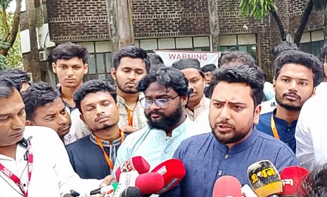 ‘সরকারের কত সন্ত্রাসী আছে, আমরা দেখবো’