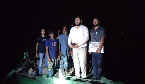নদী থেকে অবৈধ ভাবে বালু উত্তোলনের দায়ে ৫০ হাজার টাকা জরিমানা