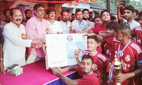 জামালপুরে প্রীতি ফুটবল টুর্নামেন্ট, স্বপ্ননীড় একাদশ চ্যাম্পিয়ন 