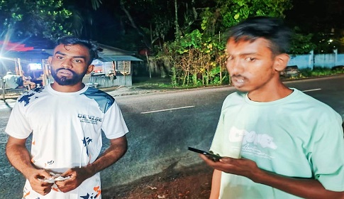 মোটরবাইক চুরির চেষ্টা সন্দেহে দুই ব্যক্তিকে পুলিশে সোপর্দ