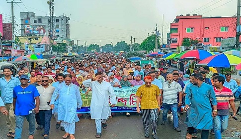 জুলাই বিপ্লবের দুই বছর পূর্তি উলপক্ষে ঈশ্বরগঞ্জে বিএনপির আনন্দ মিছিল