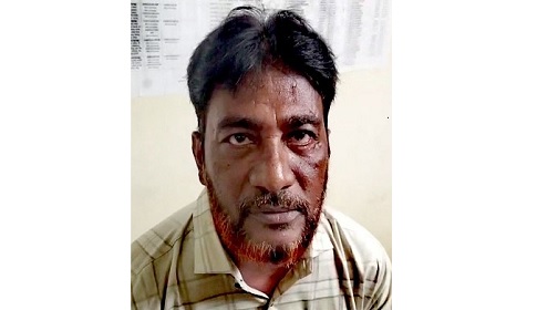 পুলিশ পরিদর্শকের গালে থাপ্পড় মেরে হত্যার হুমকি, কৃষক দল নেতা মজিব গ্রেপ্তার