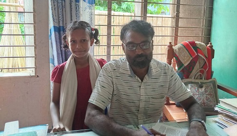 পারিবারিক সংকটে নগরকান্দার দুই শিক্ষার্থী ঢাকার পথে, বিদ্যালয়ে ফেরানোর উদ্যোগ প্রধান শিক্ষকের