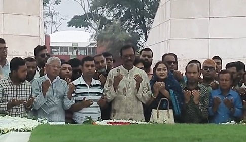 ৬ষ্ঠ প্রতিষ্ঠাবার্ষিকী উপলক্ষে জিয়াউর রহমান ও খালেদা জিয়ার মাজারে জিসফ’র শ্রদ্ধাঞ্জলি