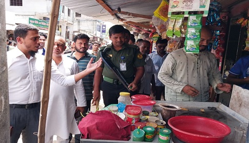 পাংশায় ফুটপাত দখলমুক্ত করতে উচ্ছেদ অভিযান 