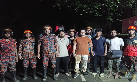 কাপ্তাইয়ের চিৎমরম সীতা পাহাড়ে আটকা পড়া ৪ পর্যটক উদ্ধার
