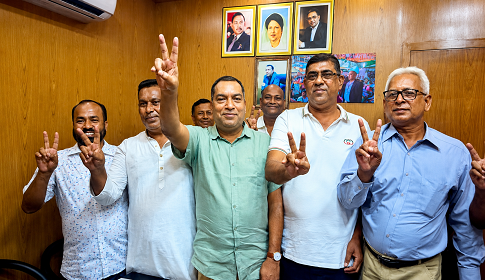 ঈশ্বরদীতে বিএনপির পাল্টাপাল্টি আহ্বায়ক কমিটি ঘোষণা