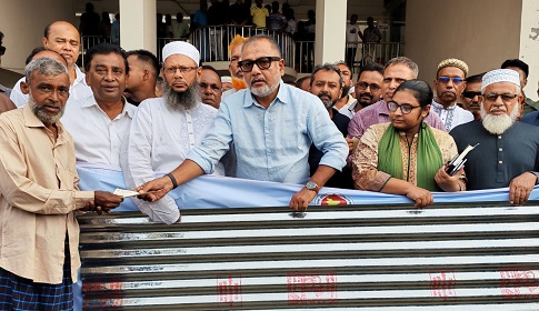 ‘দরিদ্র মানুষদের ভাগ্য উন্নয়নে কাজ করে যাচ্ছে বর্তমান সরকার’