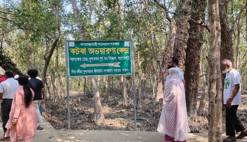 সুন্দরবনে ৩ দিন ধরে টেলিটকের নেটওর্য়াক নেই, বিপাকে পর্যটকসহ জেলে বনরক্ষীরা