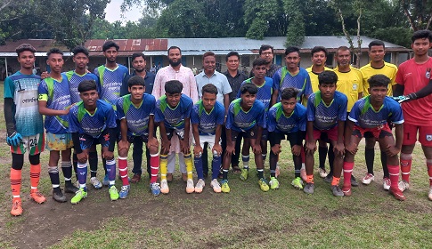 পঞ্চগড়ে এক সাথে দু’টি ফুটবল টুর্নামেন্টে উদ্বোধন 