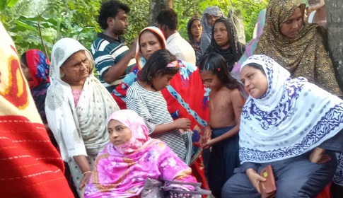 সন্দিগ্ধ হত্যাকারীকে ছেড়ে দিতে বাদিকে তদন্তকারি কর্মকর্তার নির্দেশ!