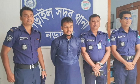নড়াইলে ৬ মাদরাসা ছাত্রকে বলাৎকার, অভিযুক্ত শিক্ষক গ্রেফতার 