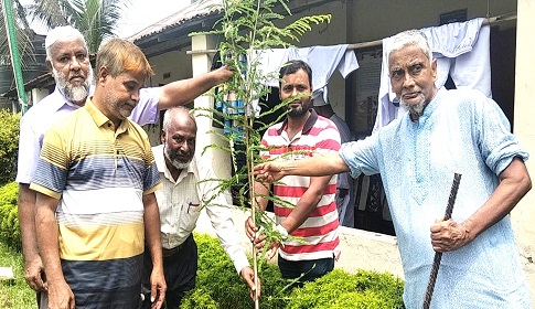 কাপাসিয়ায় বিএনপির ৪৮তম প্রতিষ্ঠাবার্ষিকী উপলক্ষে বৃক্ষরোপণ ও মাছের পোনা অবমুক্তকর