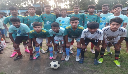 পঞ্চগড় শিশু-কিশোর ফুটবল টুর্নামেন্টের দ্বিতীয় ম্যাচে বিজয়ী লাল তরুণ ফুটবল একাডেমি 