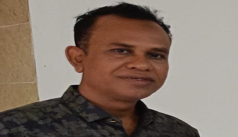 বিক্ষোভের পর শিক্ষককে বিদ্যালয়ের কার্ক্রম থেকে অব্যাহতি 