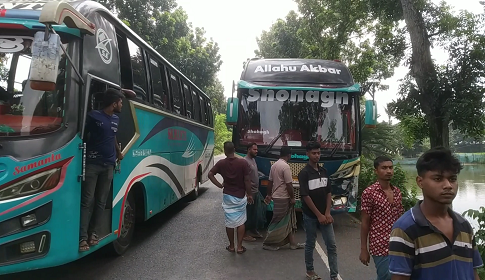 বাগেরহাটে যাত্রীবাহী বাসের ধাক্কায় ভ্যানযাত্রী নিহত, আহত ২