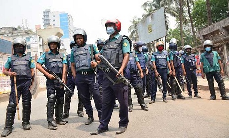 নাশকতা রুখতে সতর্কতা, ঢাকায় পুলিশের দুই শতাধিক চেকপোস্ট