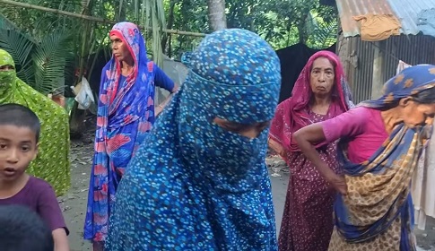 নড়াইলে বসতঘরে বিকট শব্দে বোমা বিস্ফোরণ, তদন্তে পুলিশ 