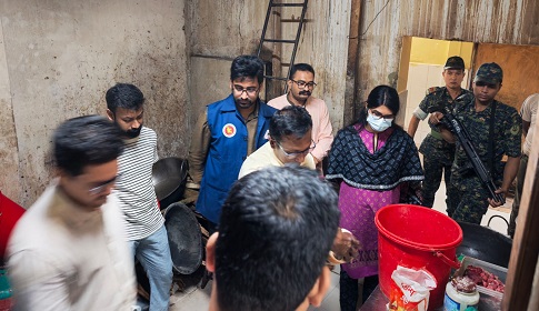 ফরিদপুরে টাস্কফোর্সের মোবাইল কোর্ট অভিযানে জরিমানা, কারাদণ্ড